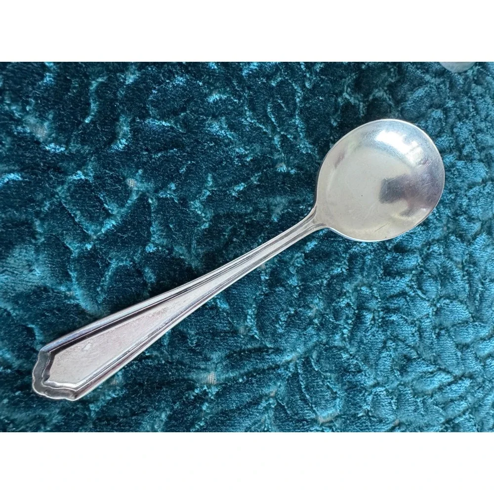 6 Vintage Gordon's Jefferson Silverplate Hotel Soup Spoons Restaurant Ware